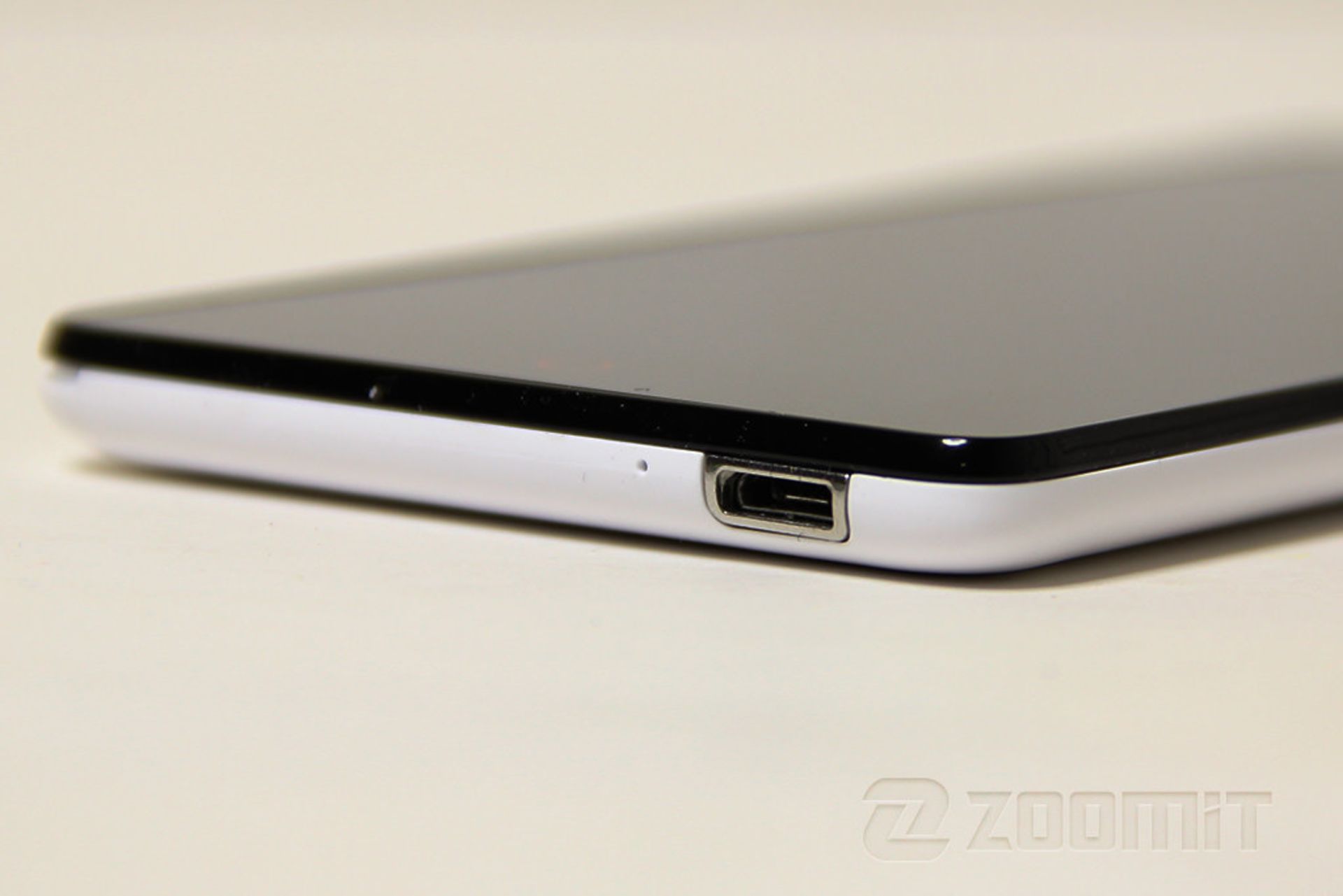 بررسی تلفن هوشمند ZTE Nubia Z5S mini